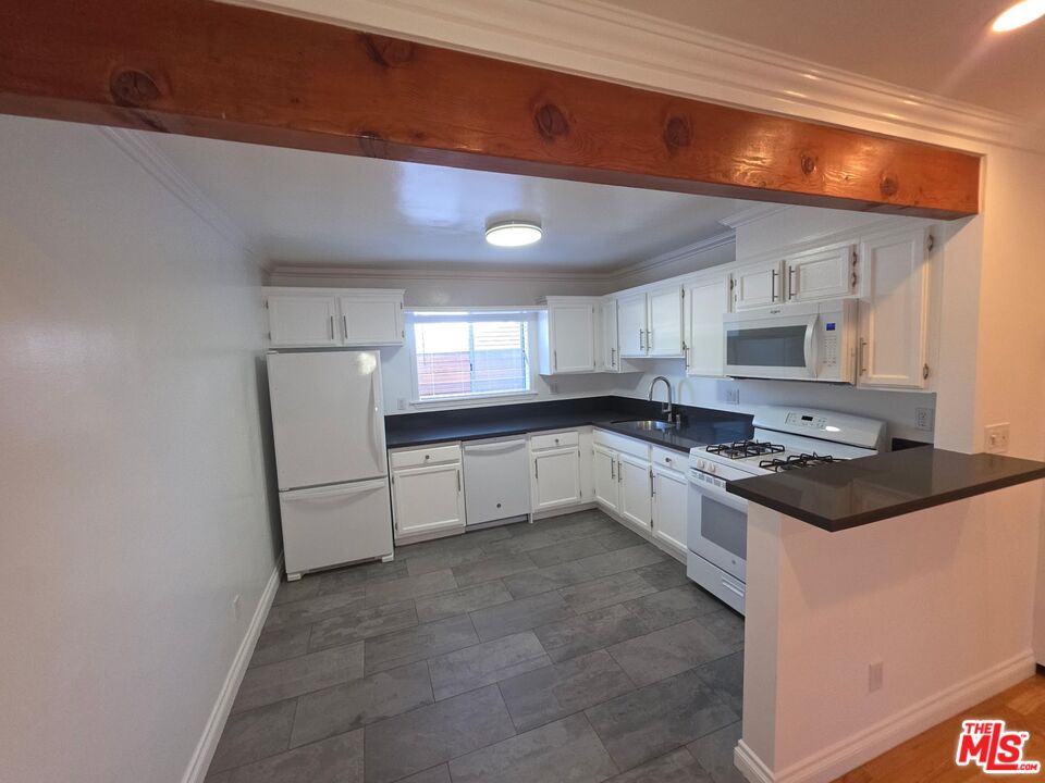 Property photo for 305 Broadway St, #20, Los Angeles, CA