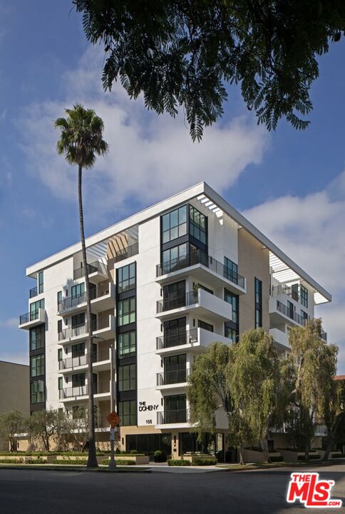 Property photo for 105 S Doheny Dr, #404, Los Angeles, CA