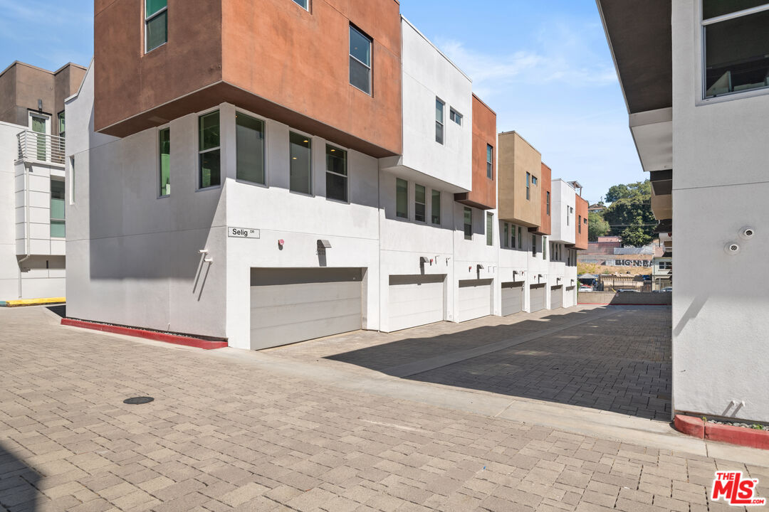 Property photo for 2213 Selig Dr, Los Angeles, CA