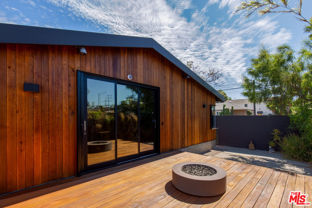 Property photo for 800 Seventh Ave, Venice, CA