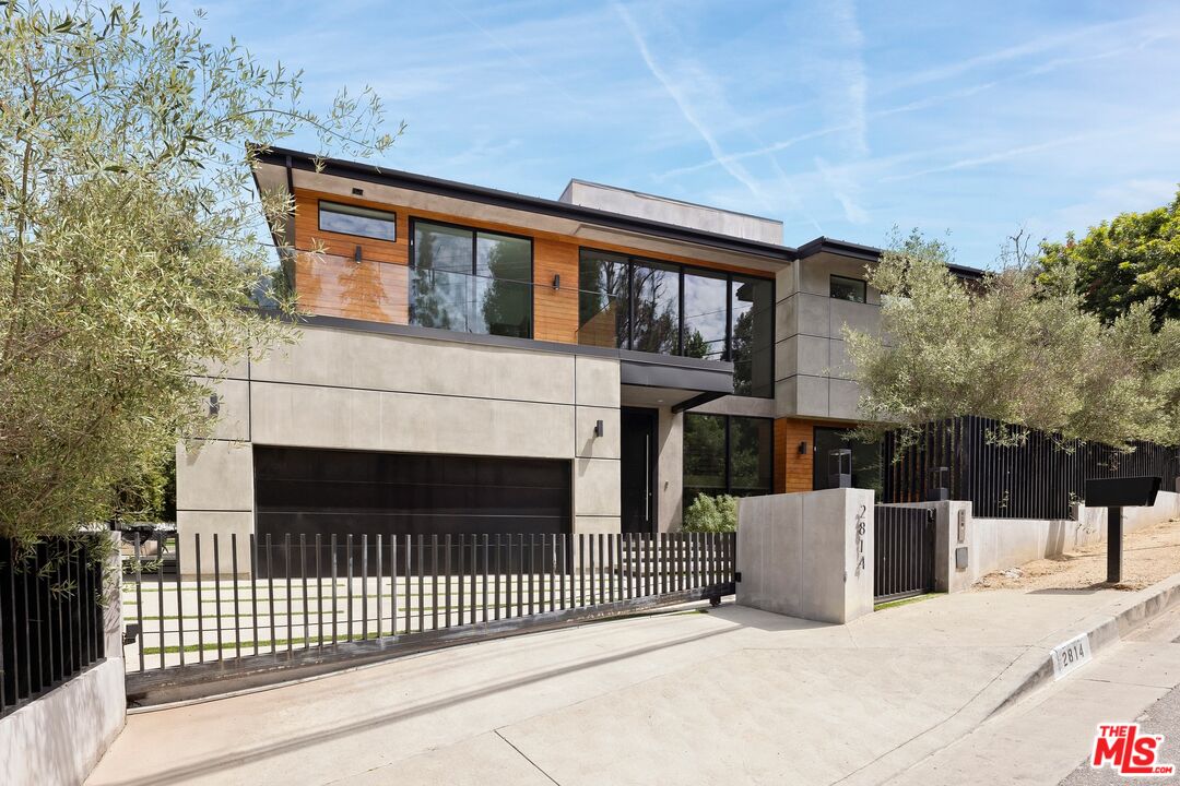 Property photo for 2814 Roscomare Rd, Los Angeles, CA