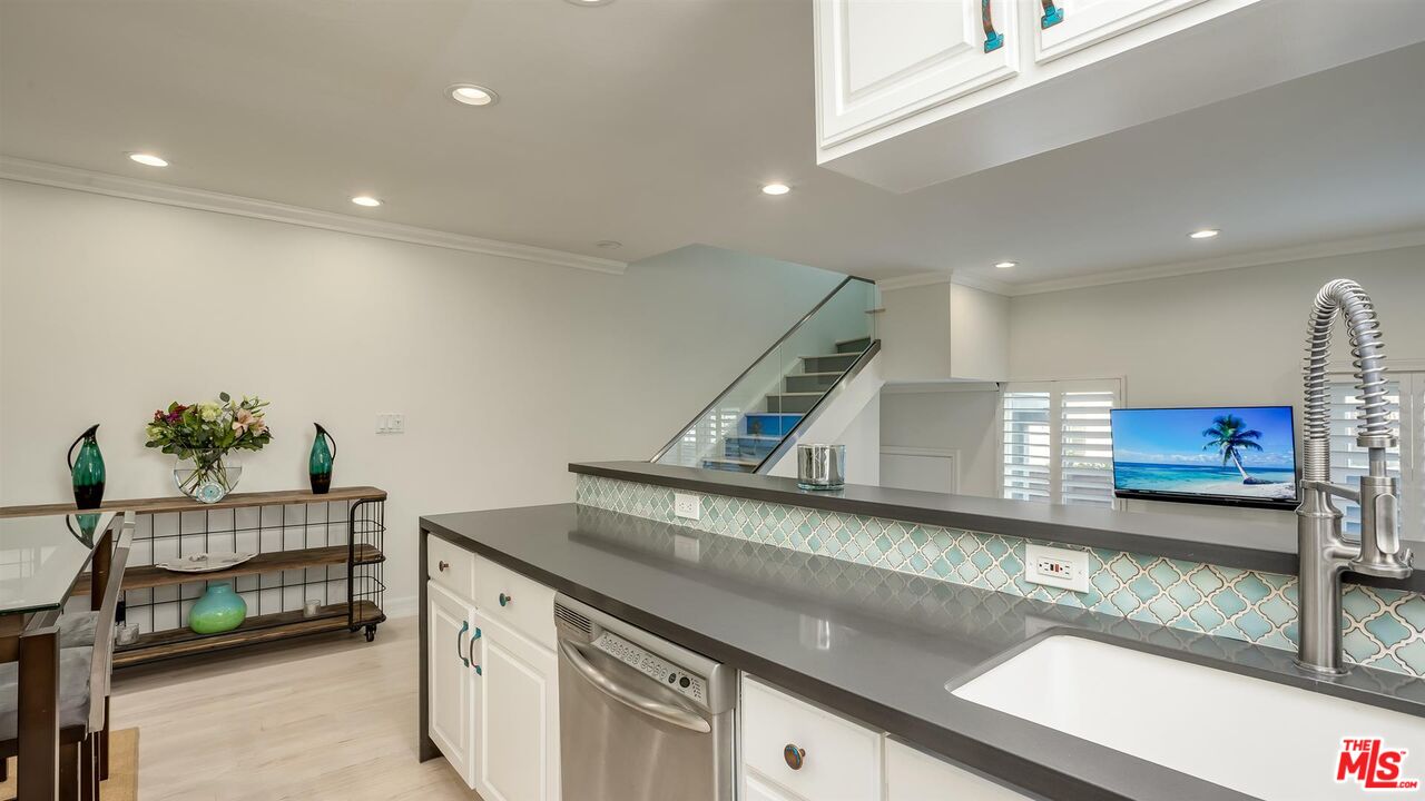 Property photo for 1144 17th St, #11, Santa Monica, CA