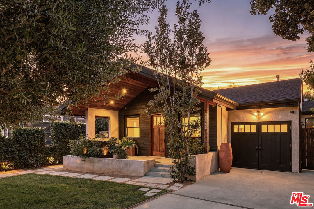 Property photo for 4257 Campbell Dr, Los Angeles, CA