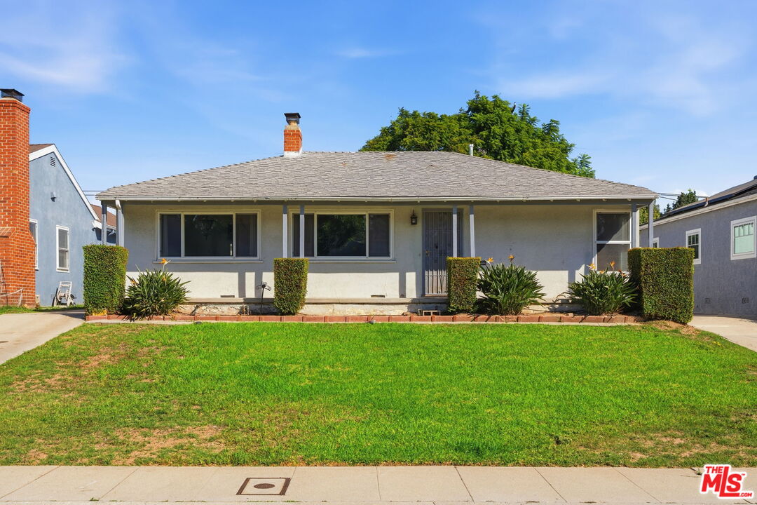 Property photo for 6651 W 88th ST, Los Angeles, CA