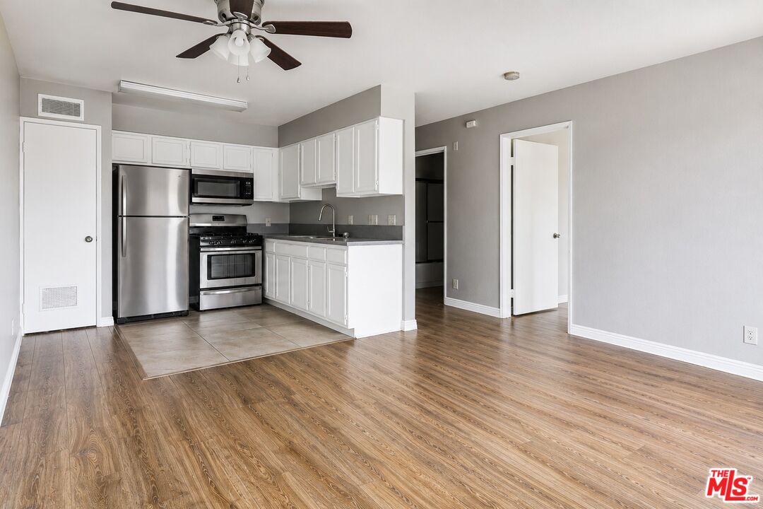 Property photo for 820 S St Andrews Pl, #303, Los Angeles, CA