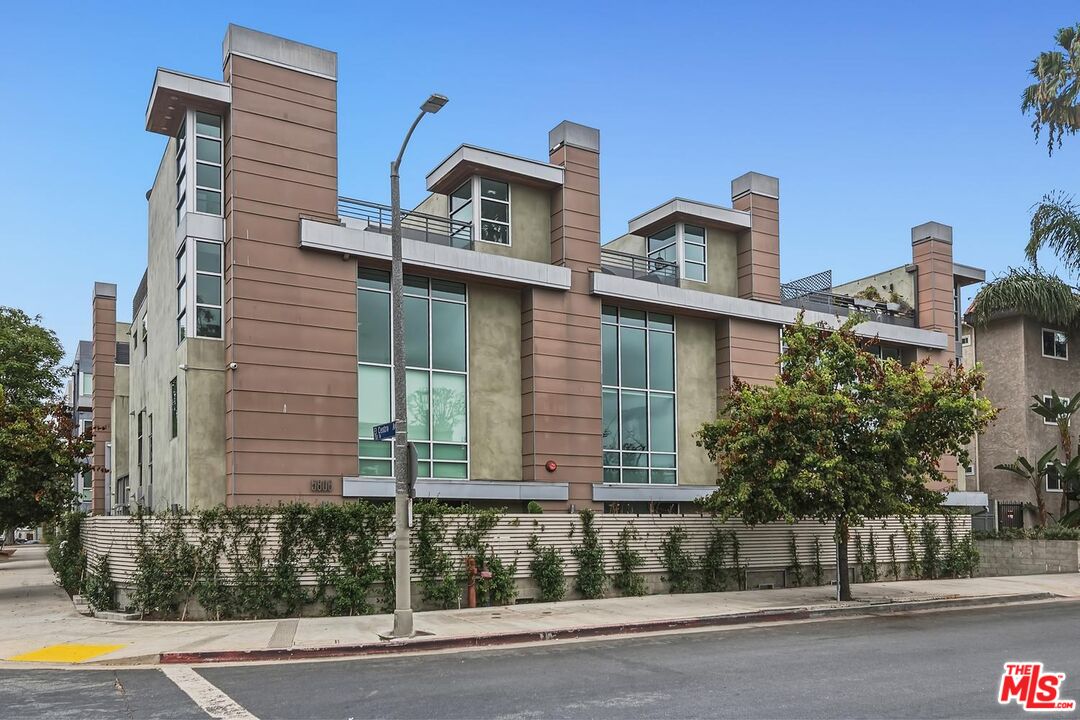 Property photo for 5806 Waring Ave, #14, Los Angeles, CA