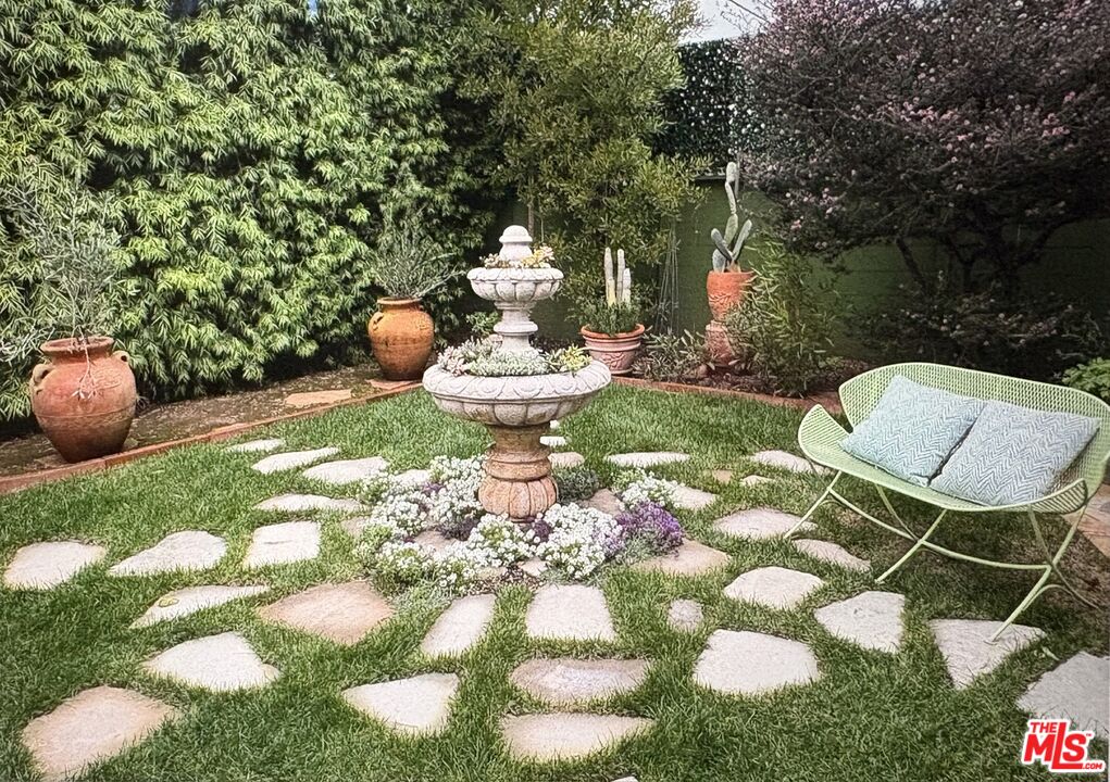 Property photo for 777 El Medio Ave, Los Angeles, CA