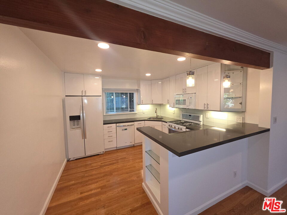 Property photo for 305 309 Broadway St, #11, Los Angeles, CA