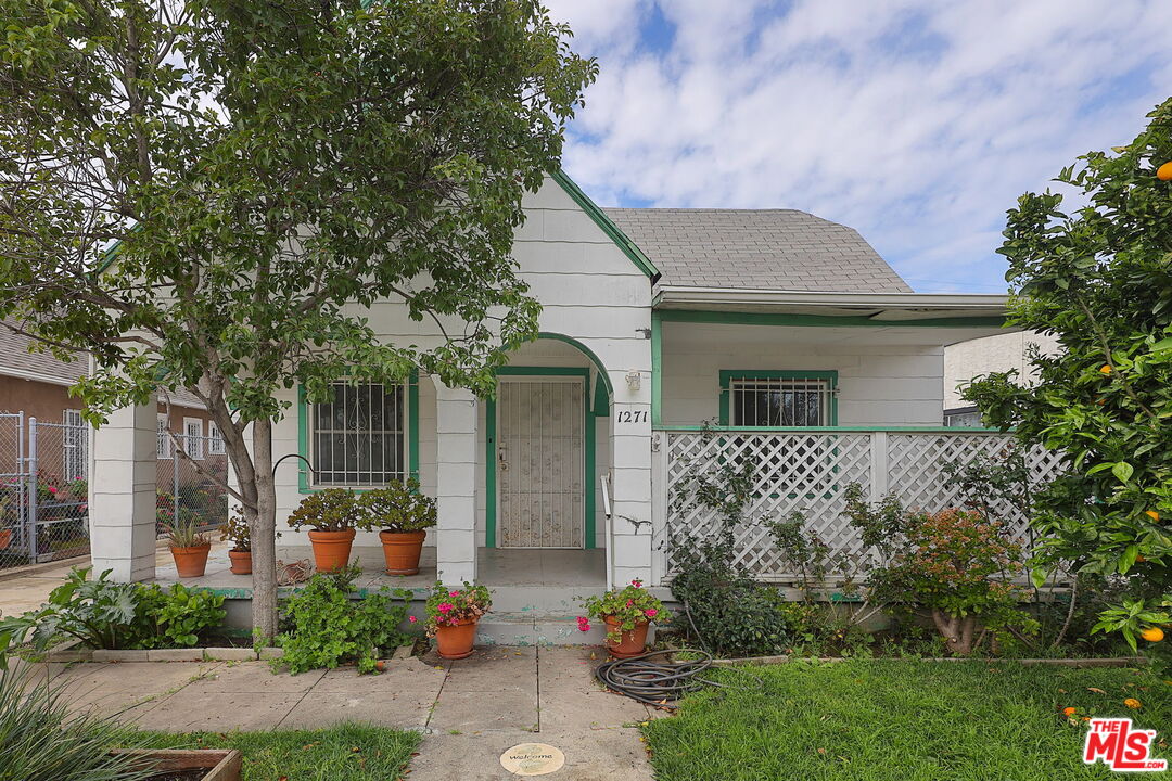 Property photo for 1271 S Mullen Ave, Los Angeles, CA
