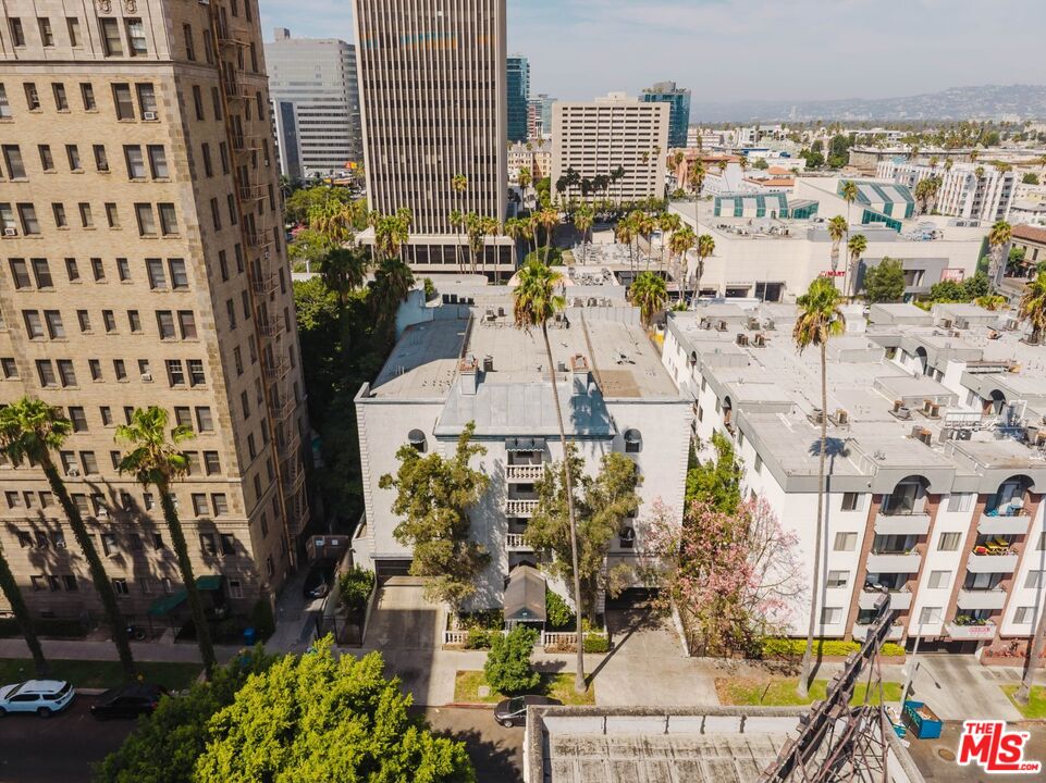 Property photo for 631 S Kenmore Ave, #303, Los Angeles, CA