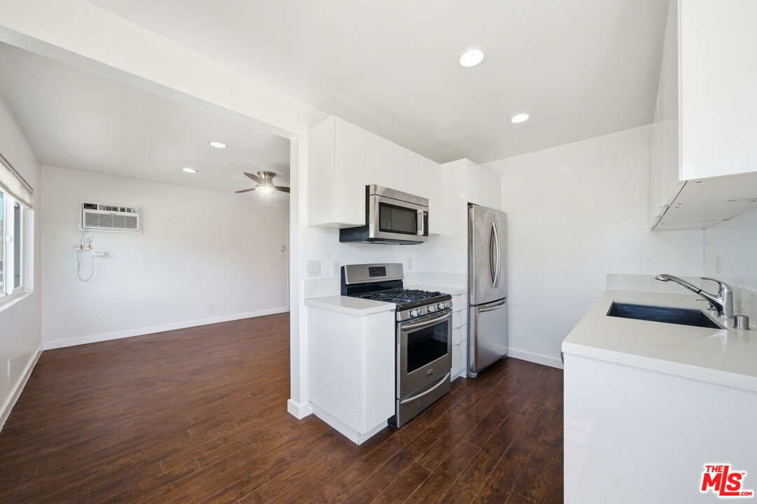 Property photo for 510 Pacific Ave, #4, Venice, CA