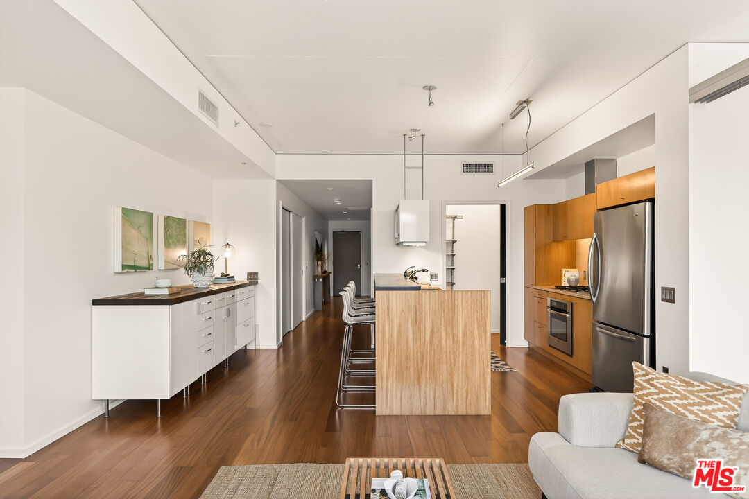 Property photo for 1155 S Grand Ave, #403, Los Angeles, CA