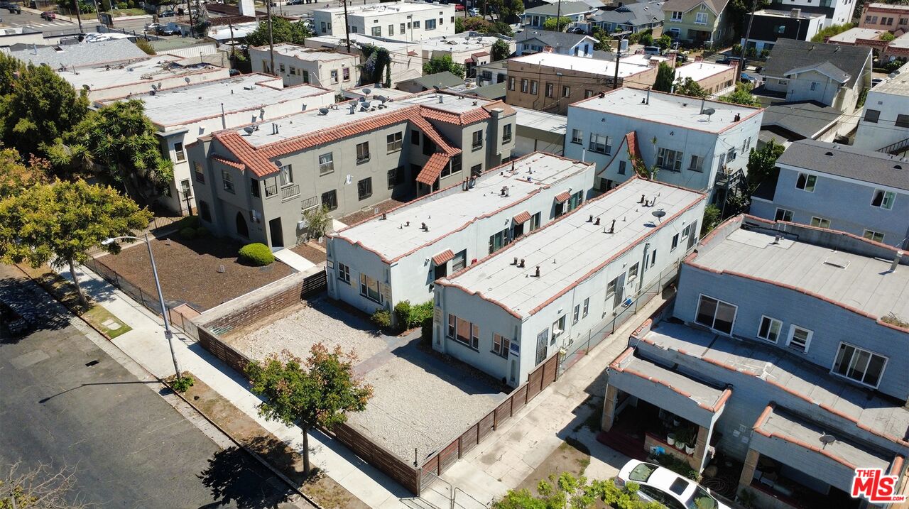 Property photo for 536 W 48th St, Los Angeles, CA