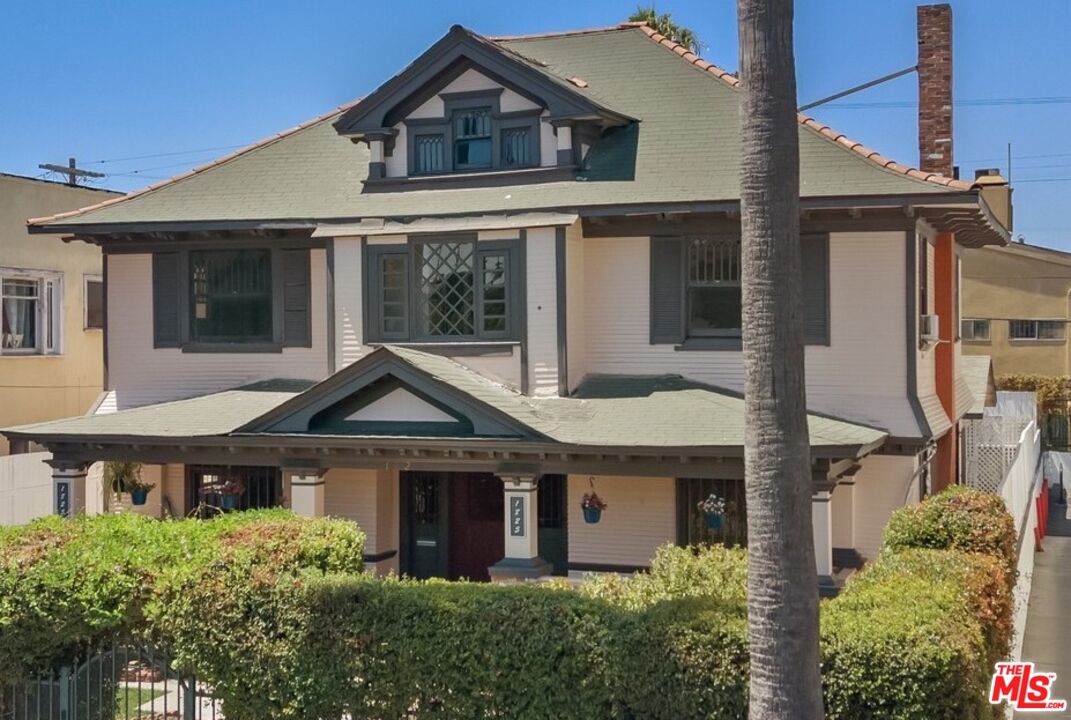 Property photo for 1825 S Oxford Ave, Los Angeles, CA