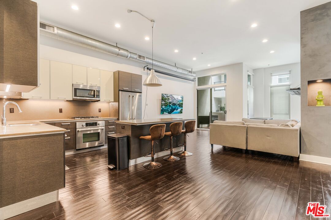 Property photo for 13320 Beach Ave, #207, Los Angeles, CA