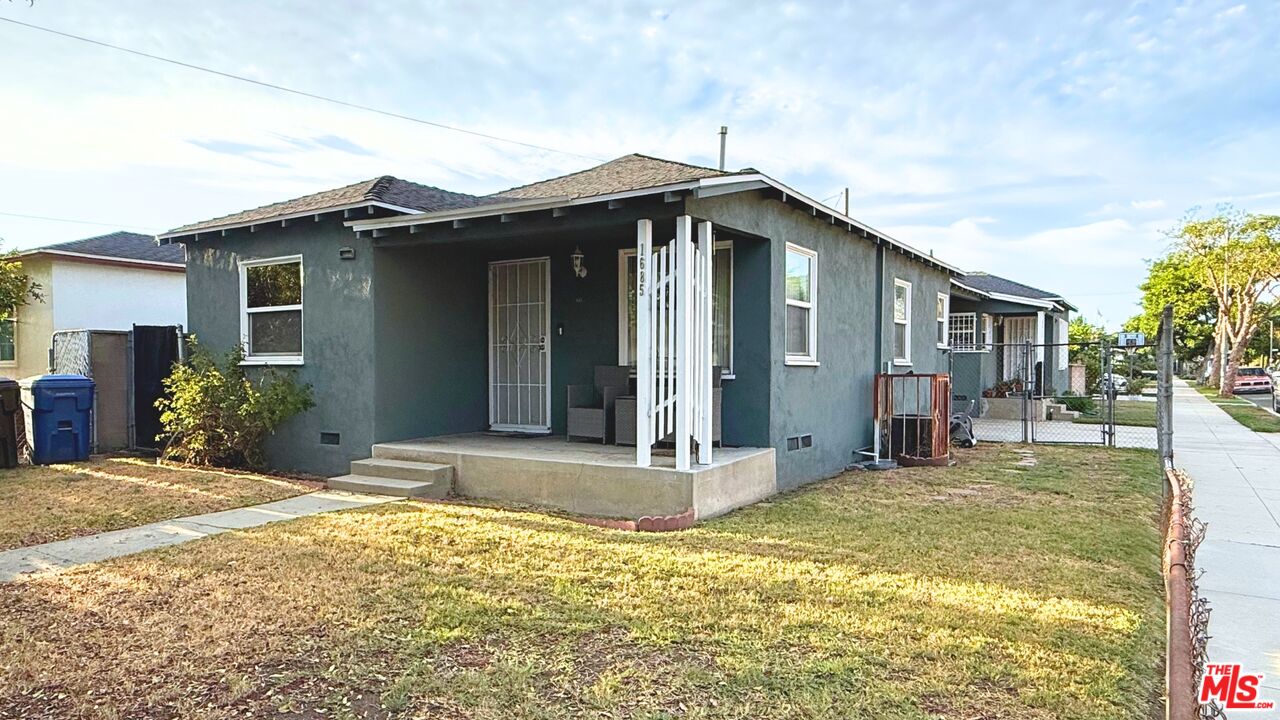 Property photo for 1685 E 60th St, Long Beach, CA