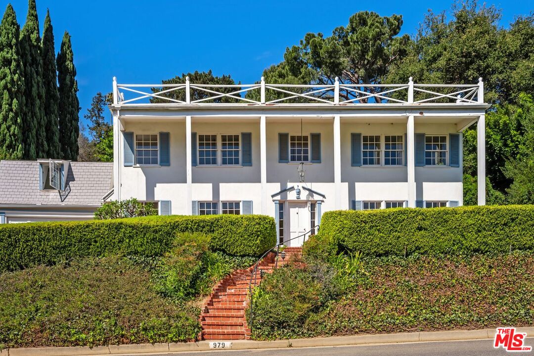 Property photo for 979 Casiano Rd, Los Angeles, CA
