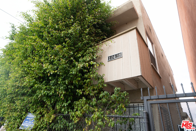Property photo for 10438 Santa Monica Blvd, #4, Los Angeles, CA