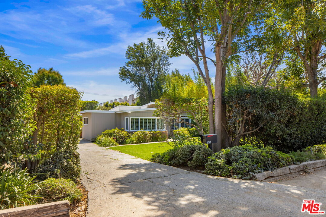 Property photo for 11742 Chenault St, Los Angeles, CA