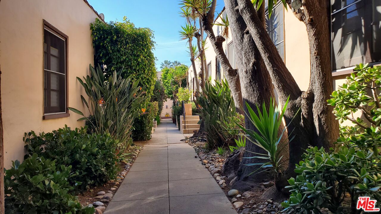 Property photo for 1118 20th St, #A, Santa Monica, CA