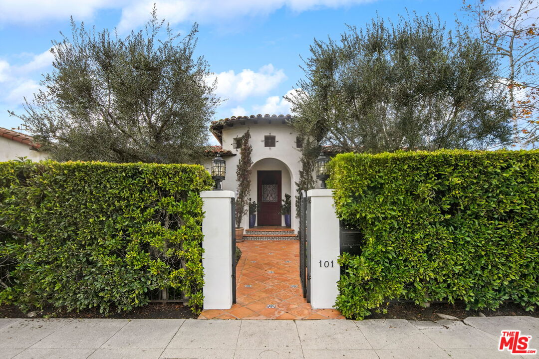 Property photo for 101 S Kilkea Dr, Los Angeles, CA