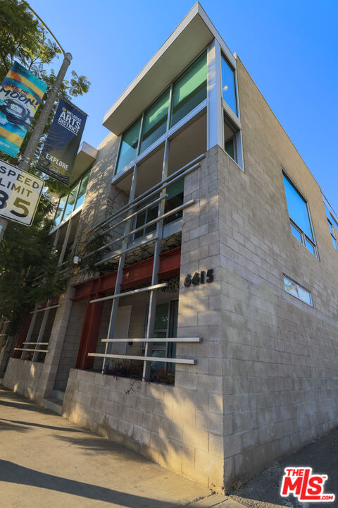 Property photo for 6615 Melrose Ave, #1, Los Angeles, CA
