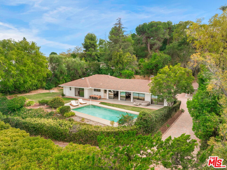 Property photo for 3971 Royal Oak Pl, Los Angeles, CA