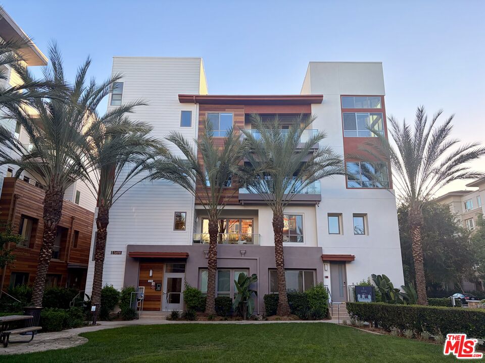 Property photo for 5698 Goldeneye Ct, #3, Los Angeles, CA