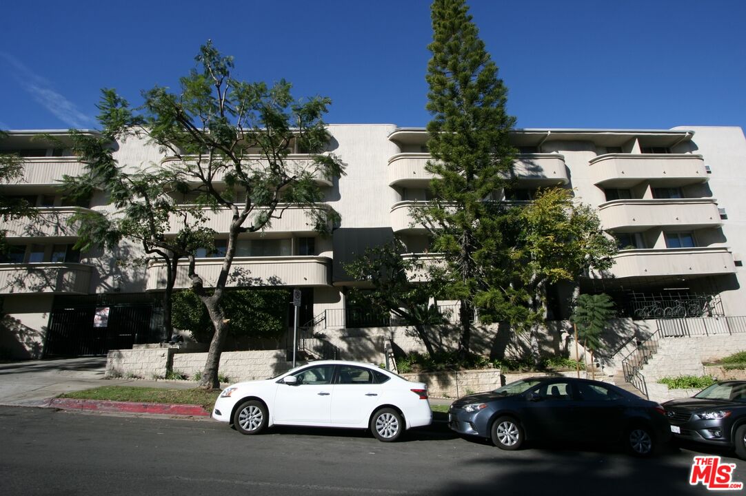 Property photo for 11645 MONTANA AVE, #124, Los Angeles, CA