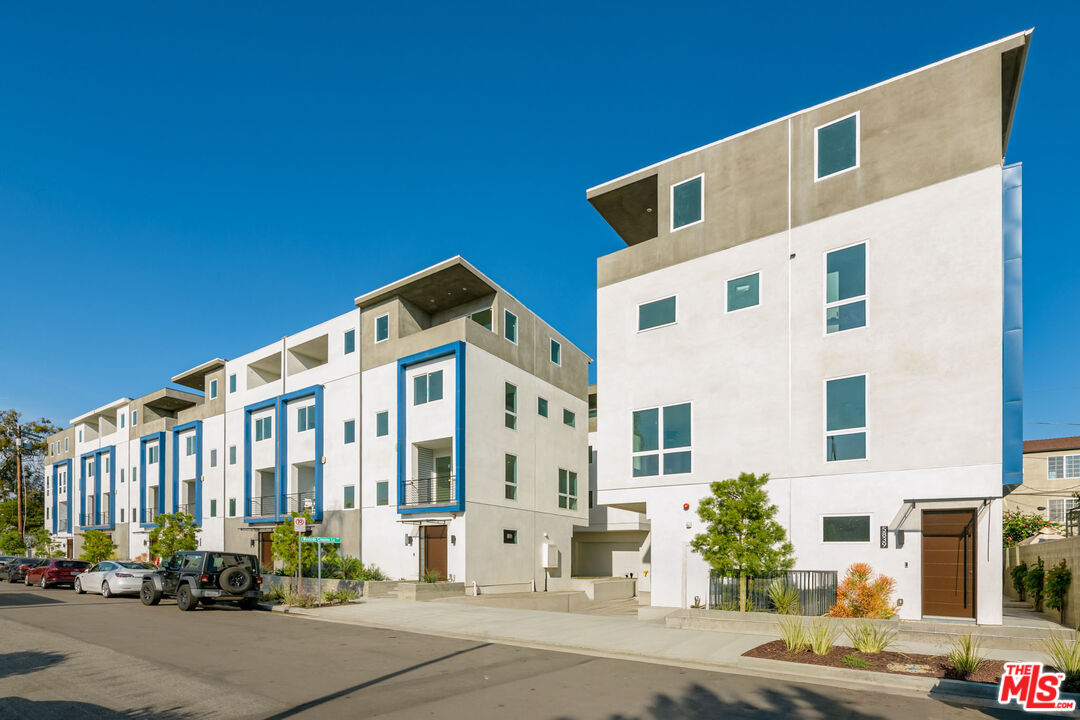 Property photo for 5839 David Ave, Los Angeles, CA