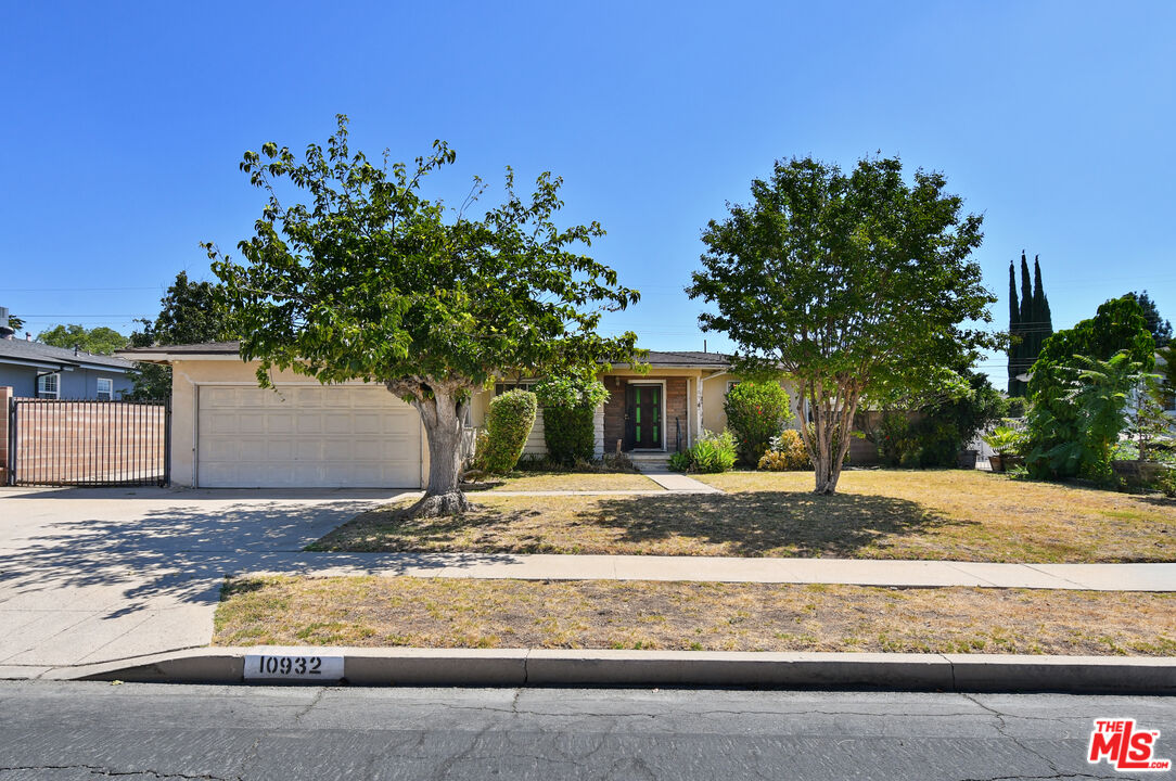 Property photo for 10932 Whitaker Ave, Los Angeles, CA