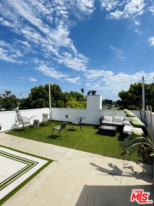 Property photo for 639 Navy St, #B, Santa Monica, CA