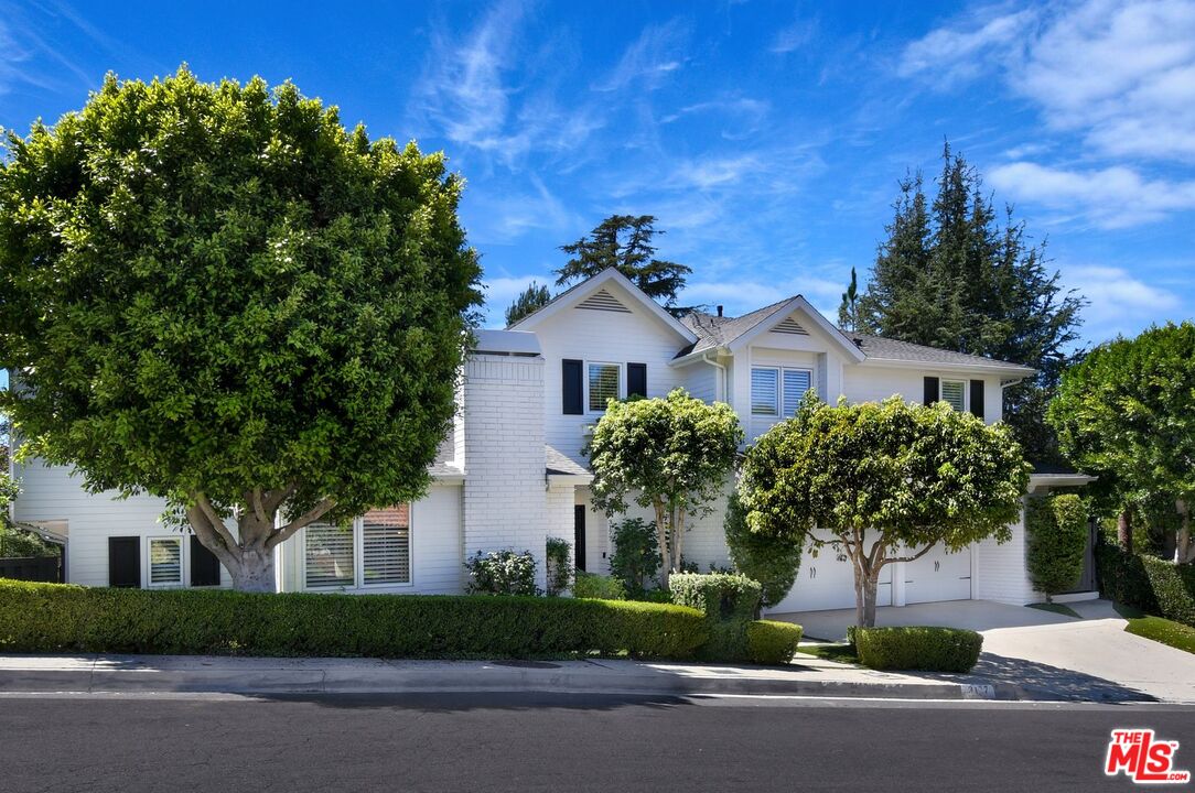 Property photo for 3177 Hutton Dr, Beverly Hills, CA