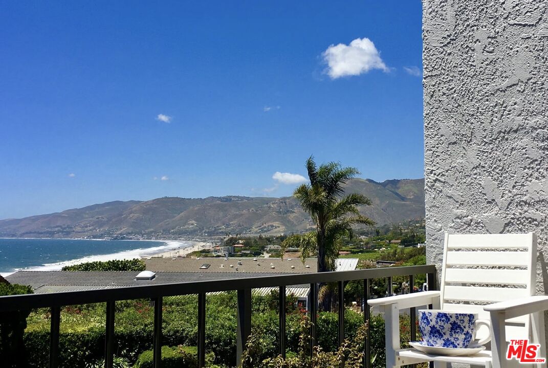Property photo for 6772 Shearwater Ln, Malibu, CA