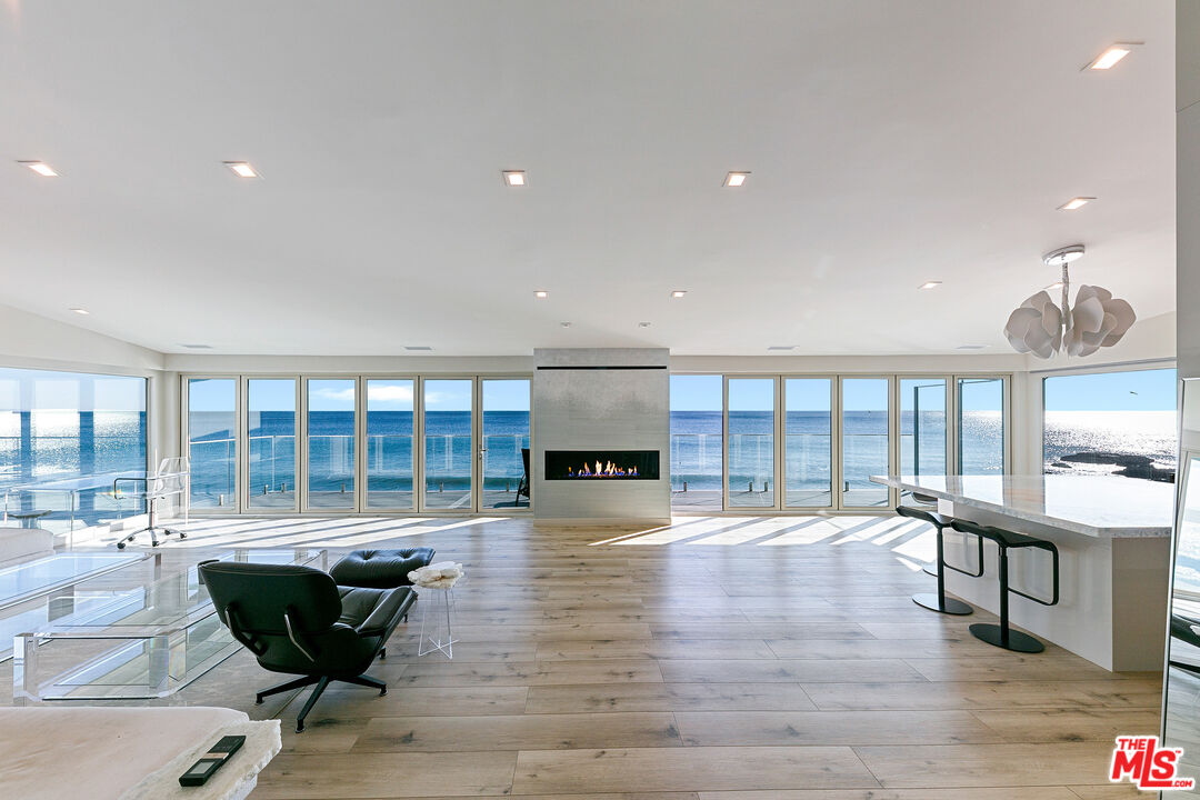 Property photo for 25216 Malibu Rd, Malibu, CA