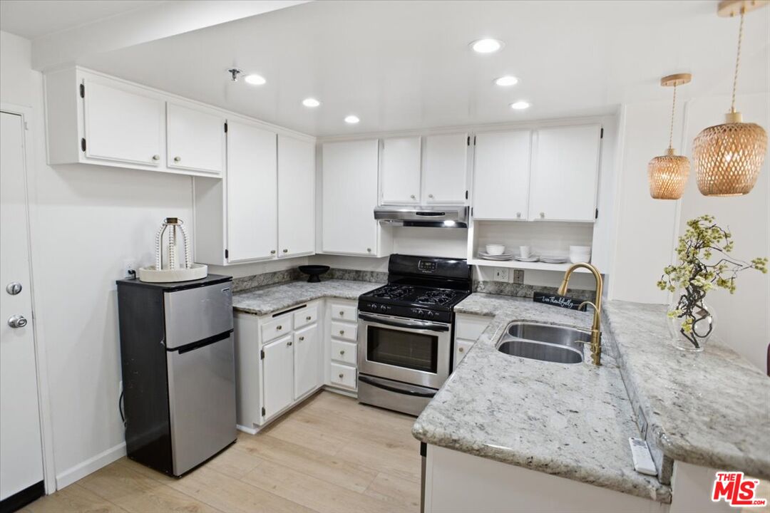 Property photo for 5143 Bakman Ave, #203, Los Angeles, CA