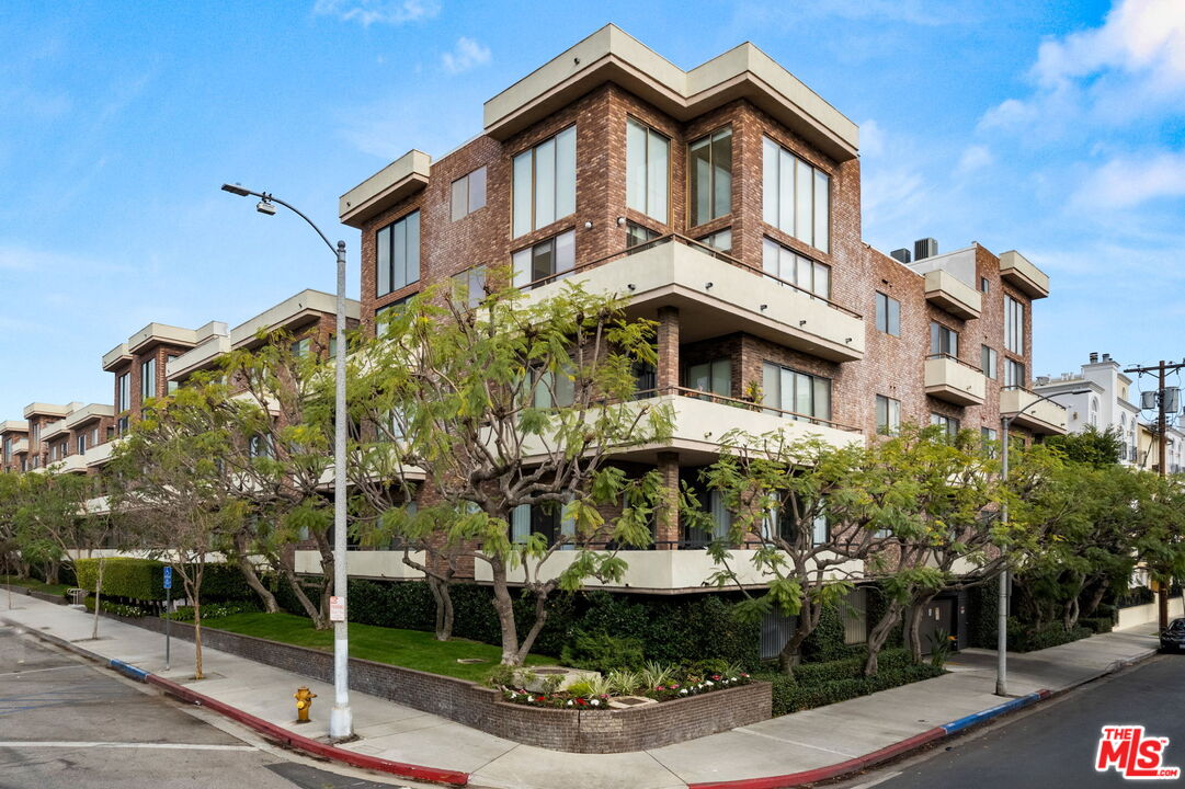 Property photo for 1880 Veteran Ave, #208, Los Angeles, CA