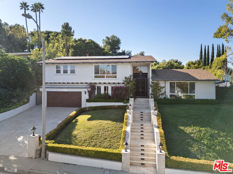 Property photo for 16541 Park Lane Cir, Los Angeles, CA