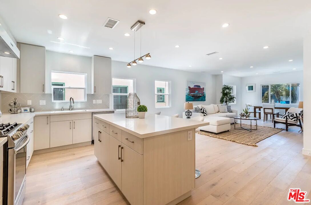 Property photo for 1960 Argyle Ave, #1962, Los Angeles, CA