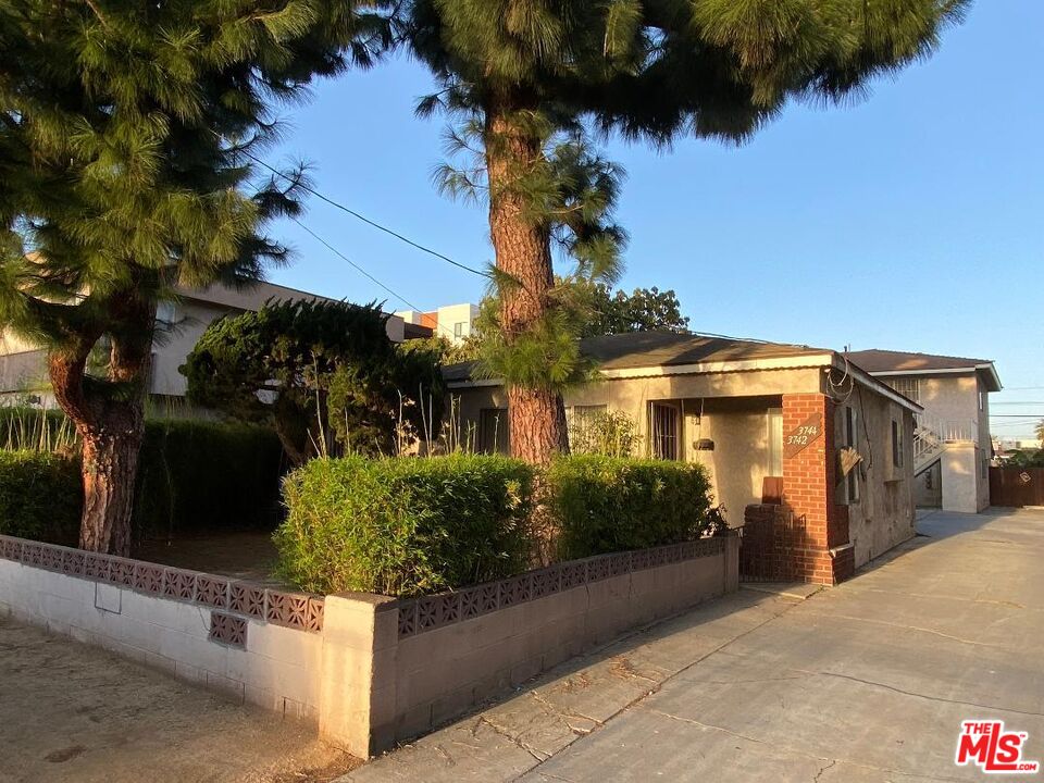Property photo for 3742 Dufresne Ct, Los Angeles, CA