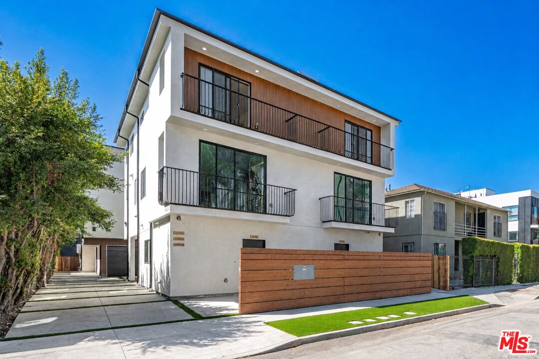 Property photo for 6212 Banner Ave, Los Angeles, CA