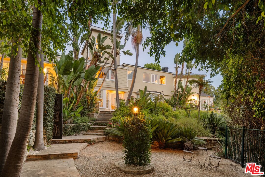 Property photo for 1454 Blueridge Dr, Los Angeles, CA