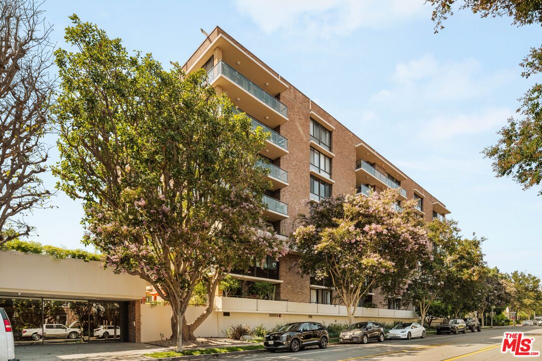 Property photo for 211 S Spalding Dr, #107S, Beverly Hills, CA