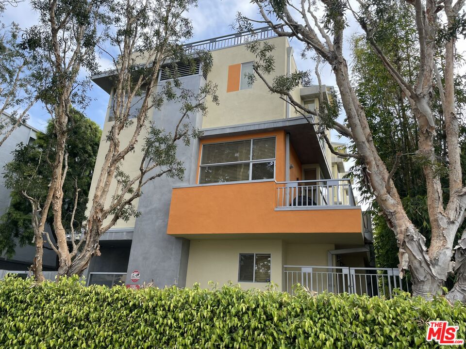 Property photo for 1327 14th St, #5, Santa Monica, CA