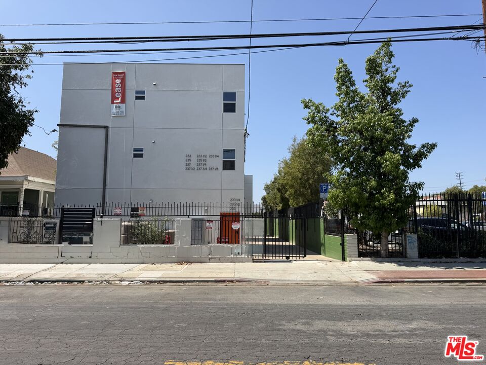 Property photo for 235 235 1/2 N Chicago St, #235 1/2, Los Angeles, CA