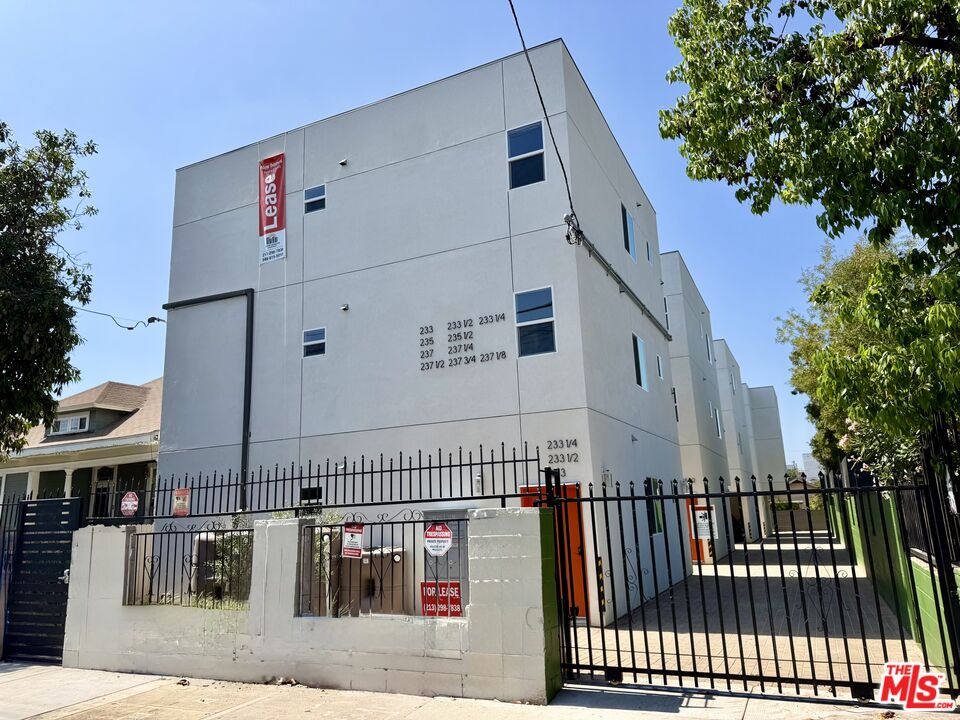 Property photo for 233 233 1/2 N Chicago St, #233 1/2, Los Angeles, CA