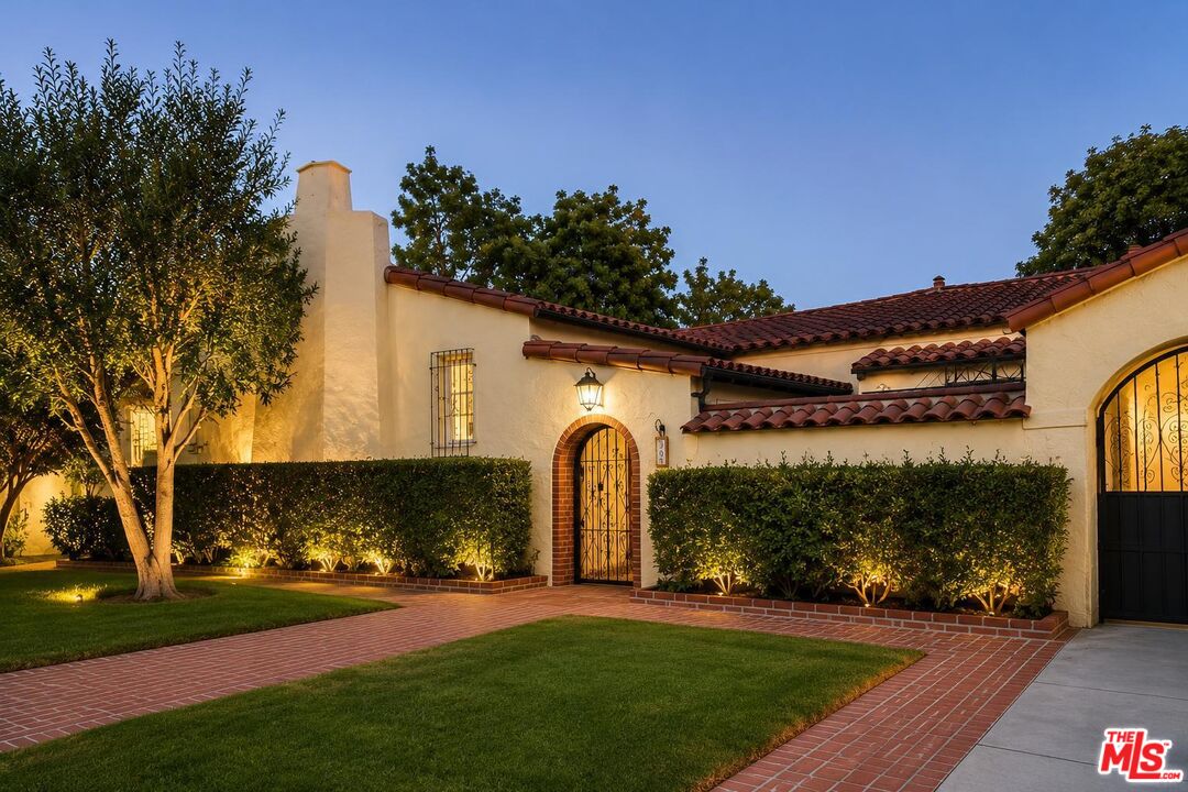 Property photo for 304 S Clark Dr, Beverly Hills, CA