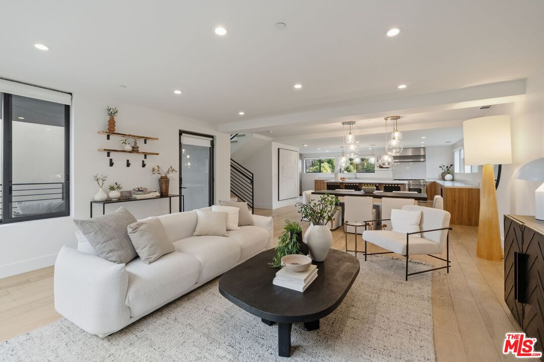 Property photo for 663 Vernon Ave, Venice, CA