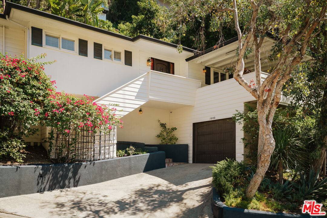 Property photo for 1600 Queens Rd, Los Angeles, CA