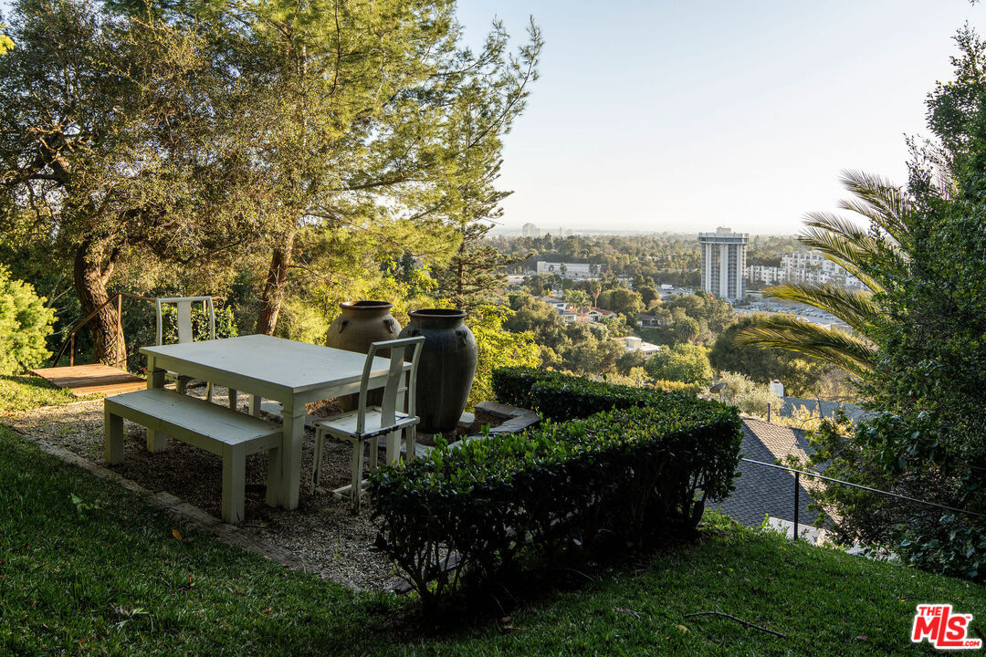 Property photo for 610 Estrellita Way, Los Angeles, CA
